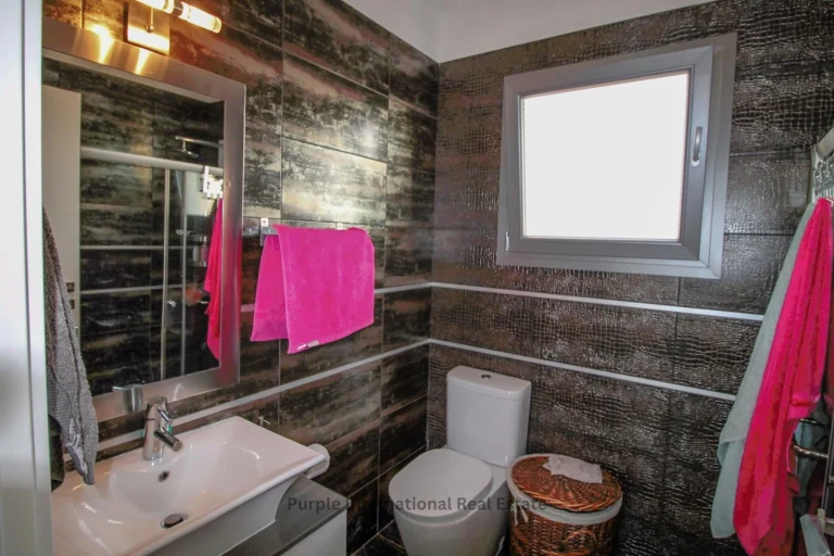 4 Bedroom House for Sale in Paphos – Emba