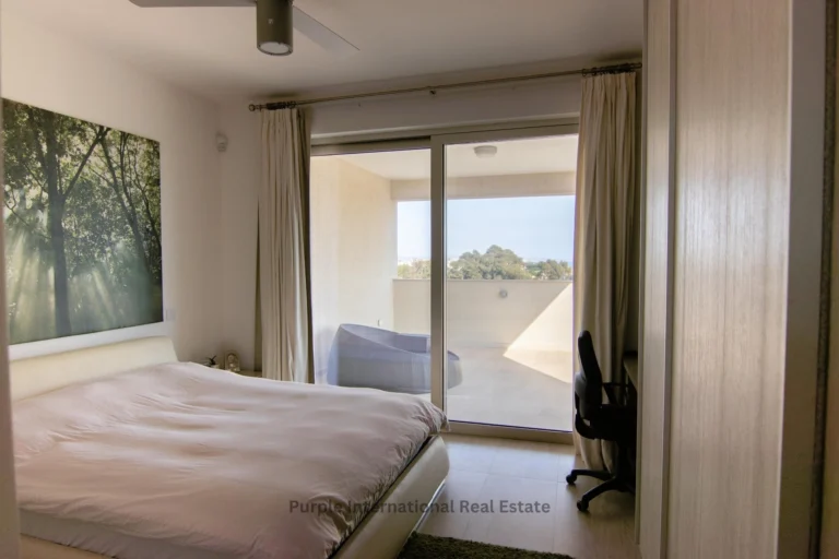400m² House for Sale in Famagusta District