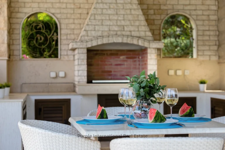 5 Bedroom House for Sale in Argaka, Paphos District