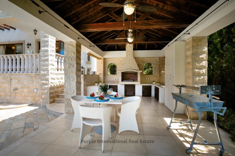 5 Bedroom House for Sale in Argaka, Paphos District