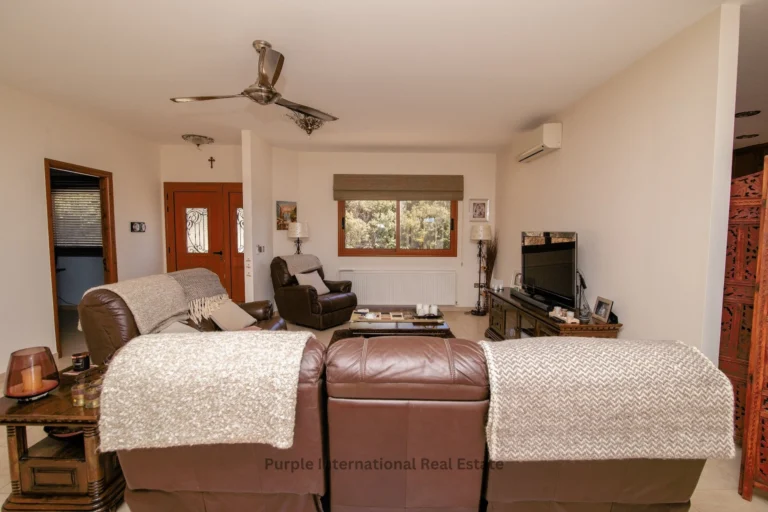 5 Bedroom House for Sale in Psematismenos, Larnaca District