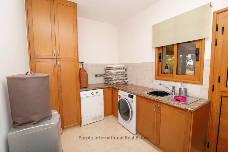 5 Bedroom House for Sale in Psematismenos, Larnaca District
