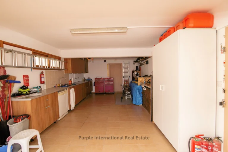 5 Bedroom House for Sale in Psematismenos, Larnaca District
