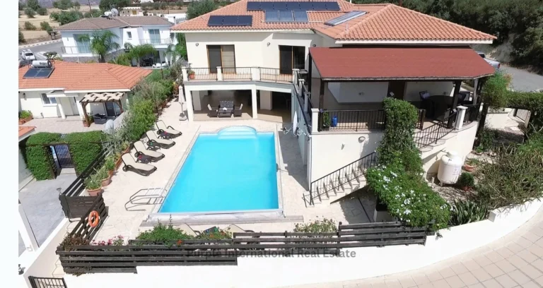5 Bedroom House for Sale in Psematismenos, Larnaca District