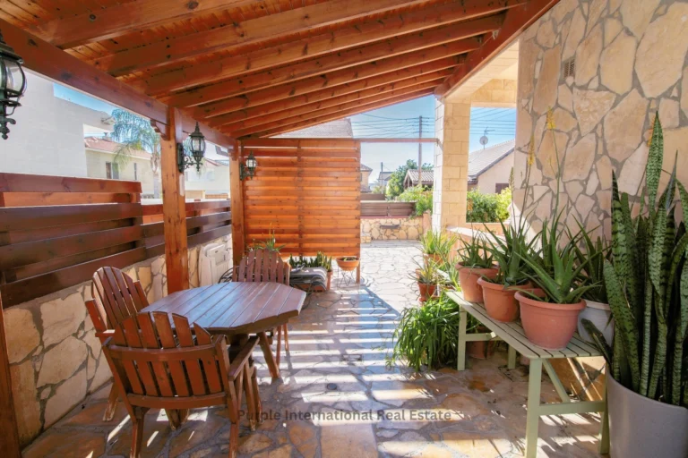 5 Bedroom House for Sale in Tersefanou, Larnaca District