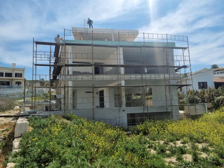 5 Bedroom House for Sale in Kissonerga, Paphos District