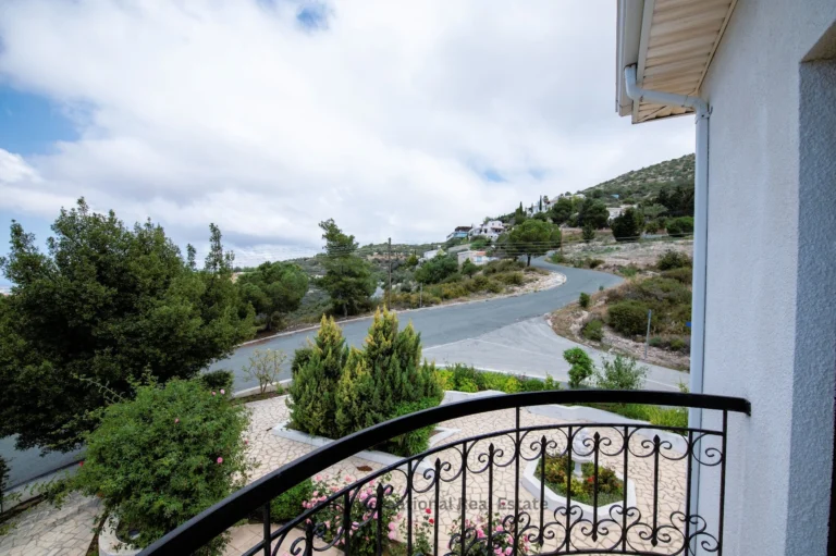 5 Bedroom House for Sale in Tala, Paphos District