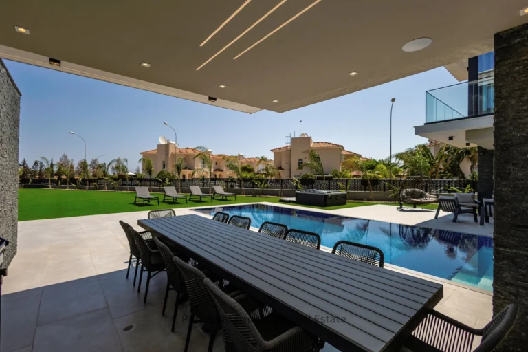 5 Bedroom House for Sale in Pernera, Famagusta District