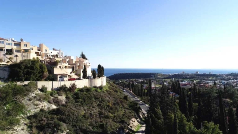 2 Bedroom Apartment for Sale in Agios Tychonas, Limassol District