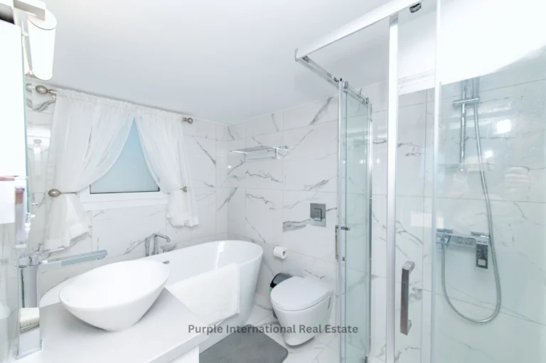 4 Bedroom House for Sale in Sea Caves, Paphos District