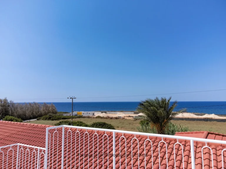 4 Bedroom House for Sale in Sea Caves, Paphos District