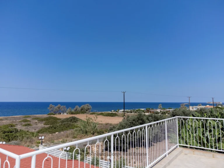 4 Bedroom House for Sale in Sea Caves, Paphos District