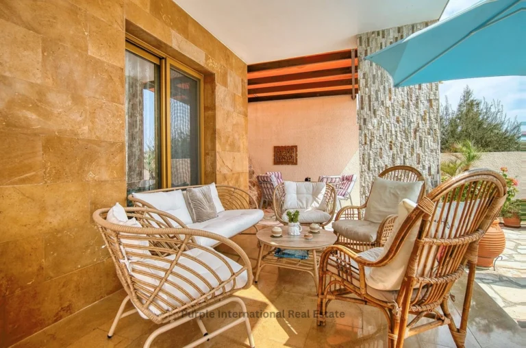 4 Bedroom House for Sale in Chlorakas, Paphos District