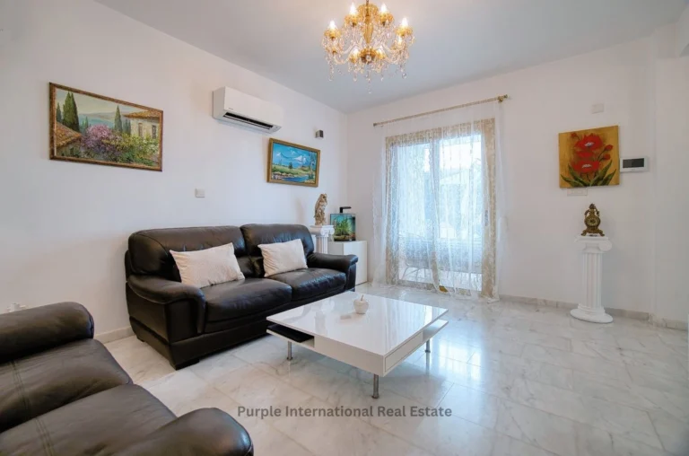 4 Bedroom House for Sale in Chlorakas, Paphos District