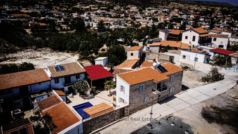 5 Bedroom House for Sale in Maroni, Larnaca District
