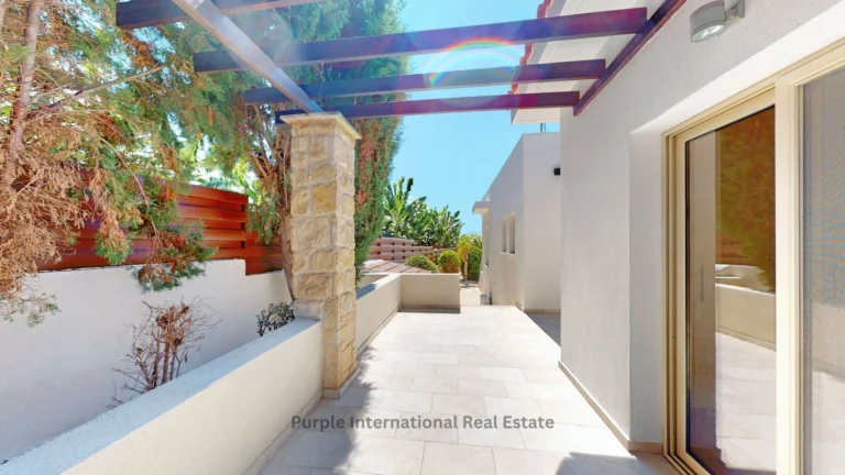 4 Bedroom House for Sale in Kissonerga, Paphos District