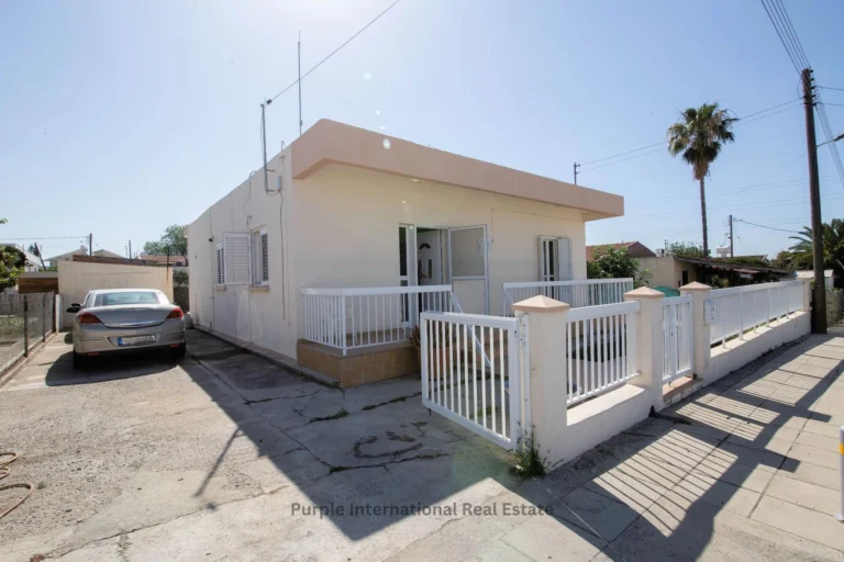 Cheap Houses and Villas for Sale Larnaca up to 300000 euro