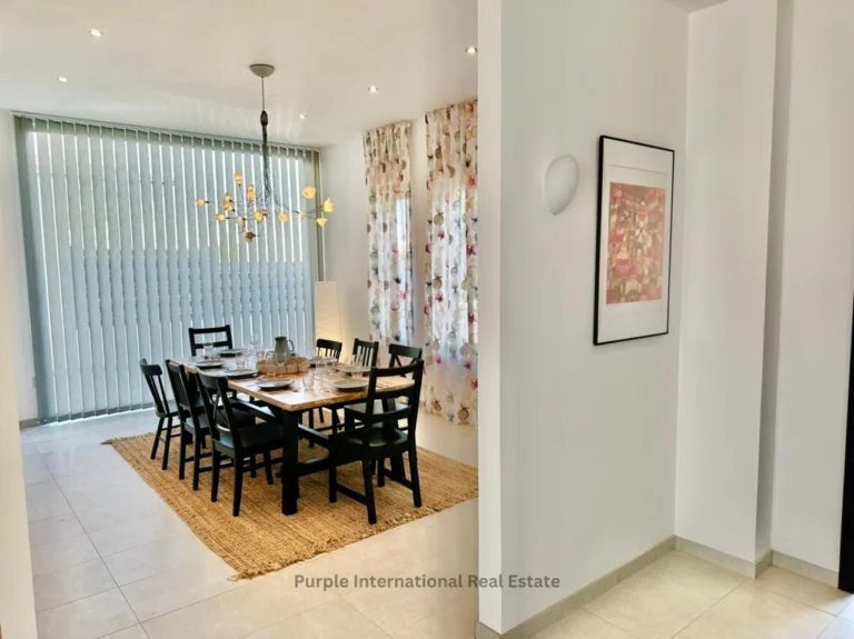 5 Bedroom House for Sale in Aradippou, Larnaca District