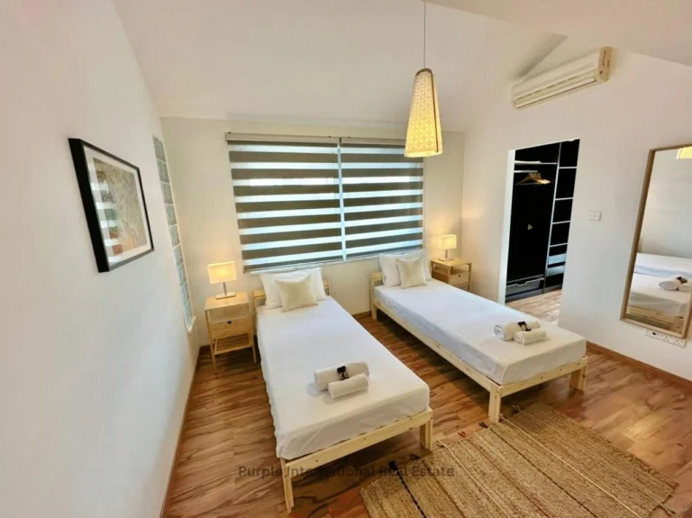 5 Bedroom House for Sale in Aradippou, Larnaca District