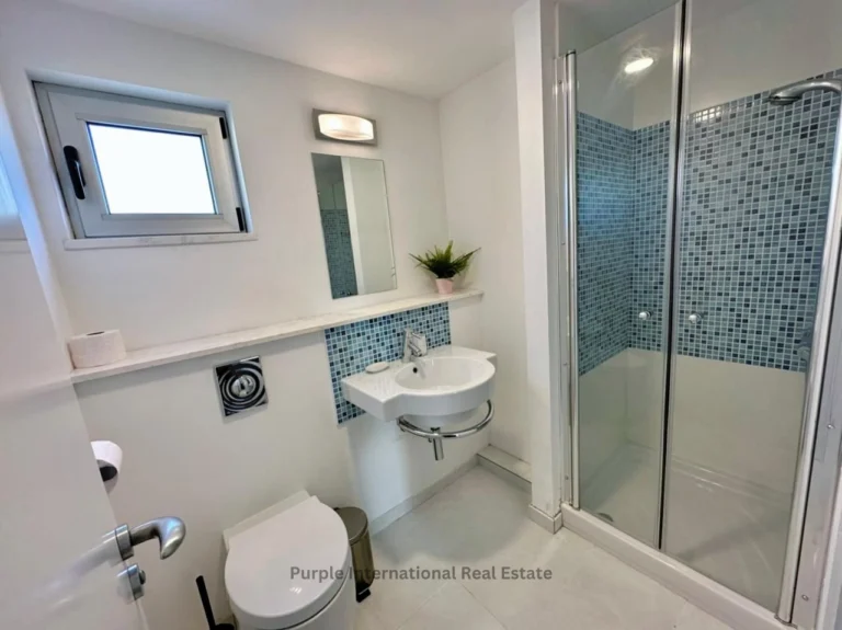 5 Bedroom House for Sale in Aradippou, Larnaca District