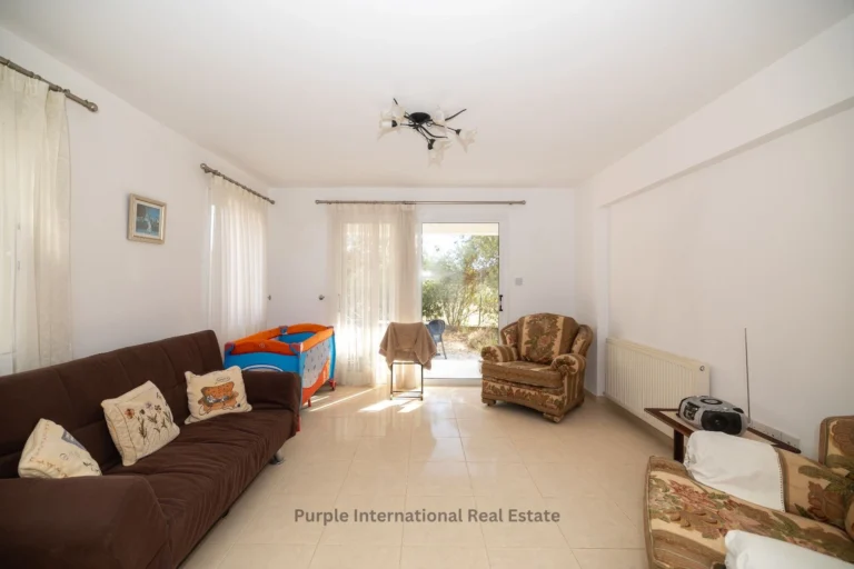 4 Bedroom House for Sale in Steni, Paphos District