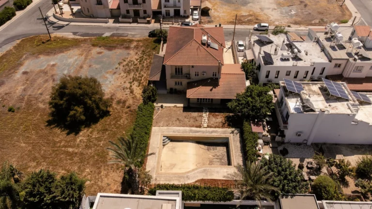 4 Bedroom House for Sale in Aradippou, Larnaca District