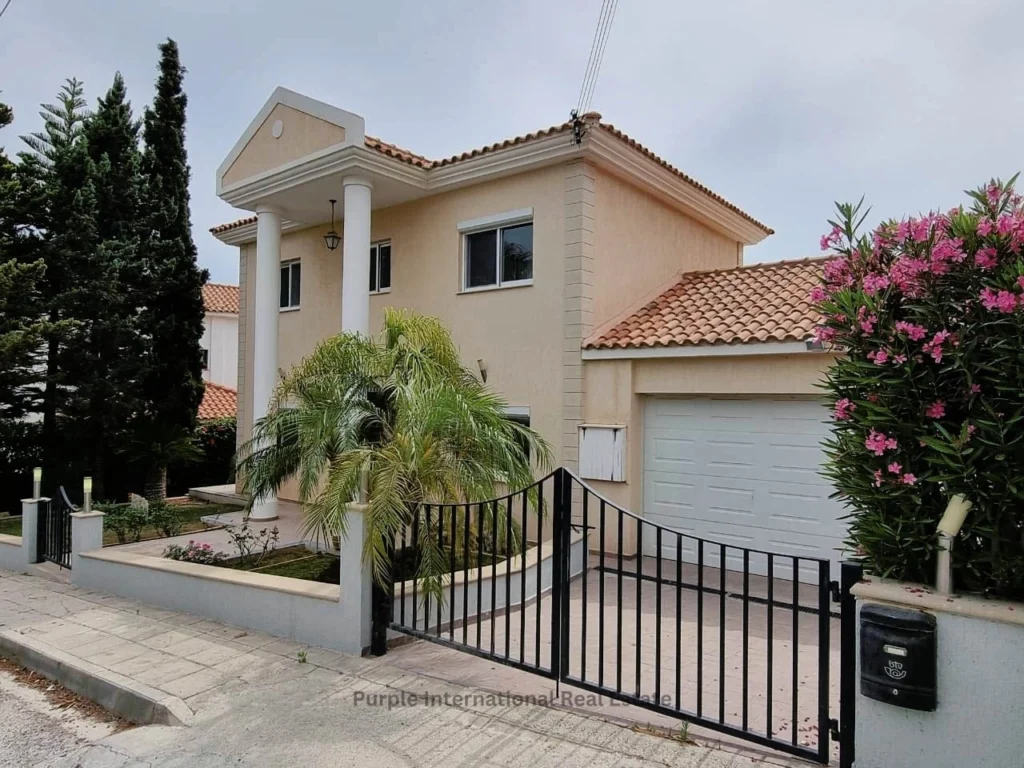 3 Bedroom House for Sale in Agios Tychonas, Limassol District