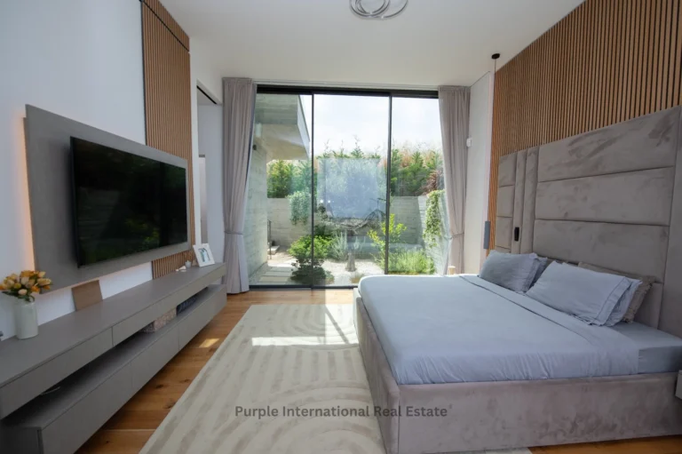 5 Bedroom House for Sale in Armou, Paphos District
