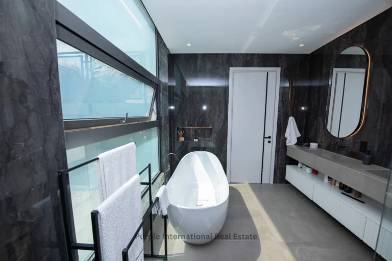 5 Bedroom House for Sale in Armou, Paphos District