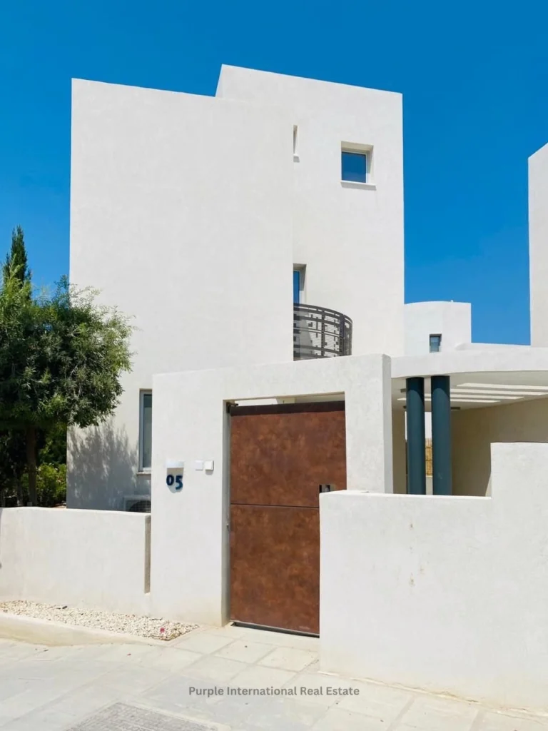 3 Bedroom House for Sale in Chlorakas, Paphos District