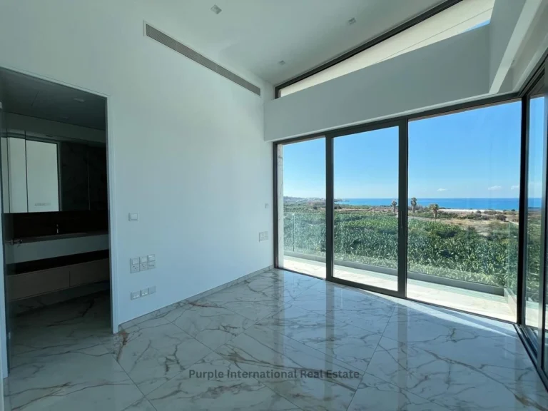 540m² House for Sale in Peyia, Paphos District