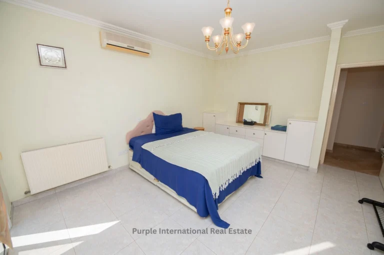 4 Bedroom House for Sale in Sea Caves, Paphos District