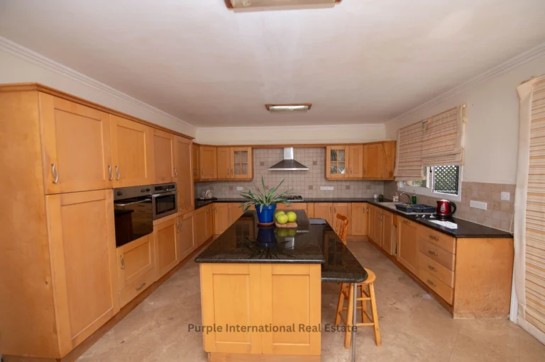 4 Bedroom House for Sale in Sea Caves, Paphos District