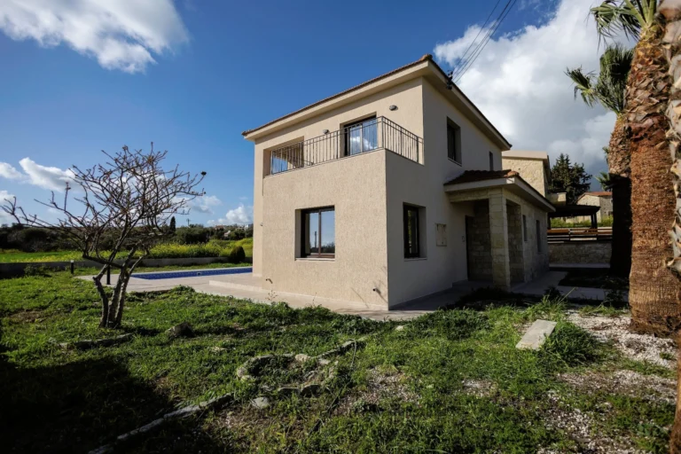 3 Bedroom House for Sale in Anogyra, Limassol District