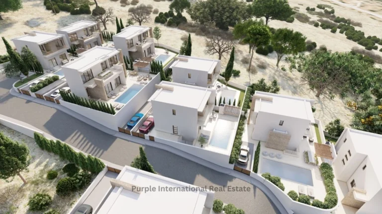 5 Bedroom House for Sale in Peyia, Paphos District