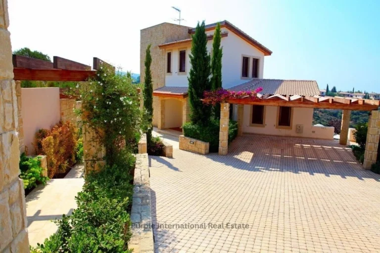 5 Bedroom House for Sale in Aphrodite Hills, Paphos District