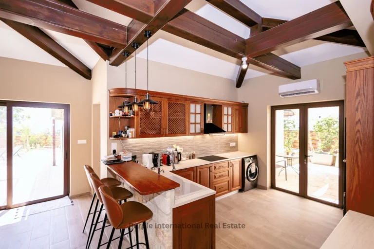 5 Bedroom House for Sale in Souni, Limassol District