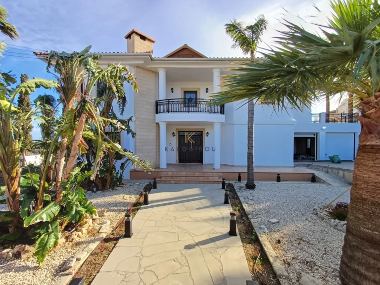 5 Bedroom House for Sale in Oroklini, Larnaca District