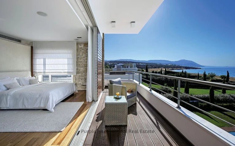 5 Bedroom House for Sale in Latchi (Lakki / Latsi), Paphos District