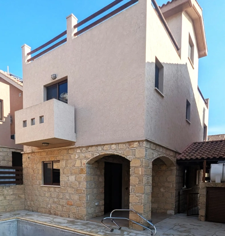 3 Bedroom House for Sale in Kolossi, Limassol District