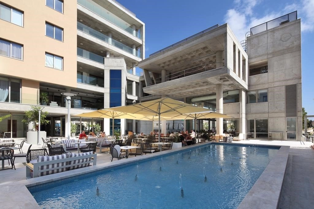 3 Bedroom Apartment for Sale in Paphos – Universal
