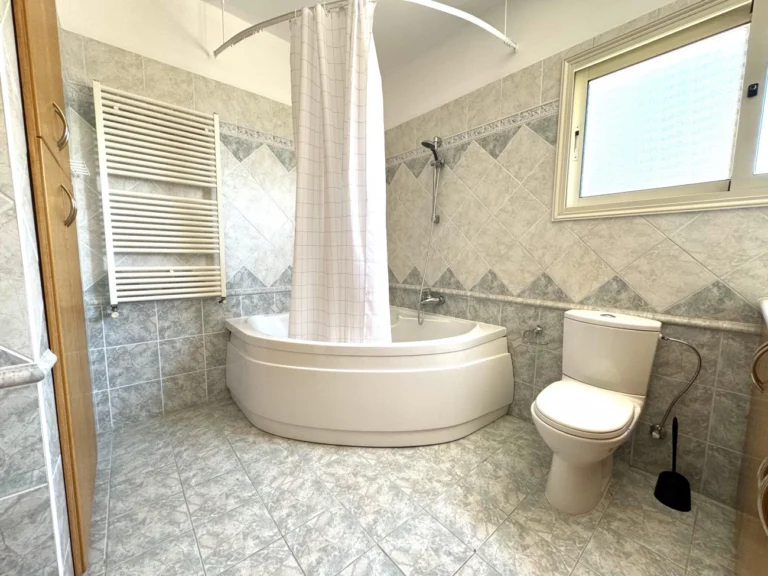 5 Bedroom House for Rent in Germasogeia, Limassol District