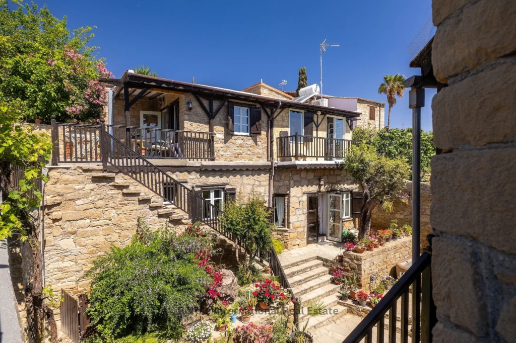 3 Bedroom House for Sale in Tochni, Larnaca District