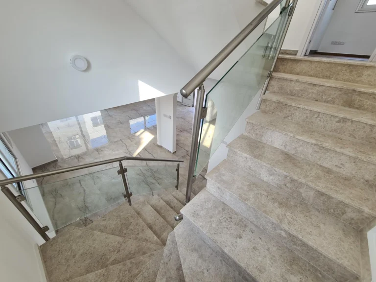 5 Bedroom House for Sale in Paphos – Anavargos