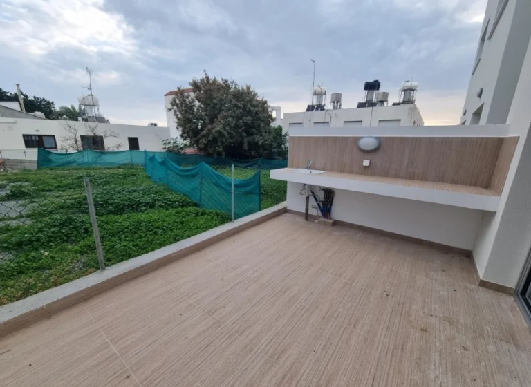 4 Bedroom House for Sale in Tombs Of the Kings, Paphos District