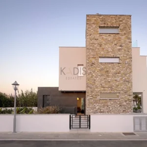 4 Bedroom House for Sale in Famagusta – Agia Napa