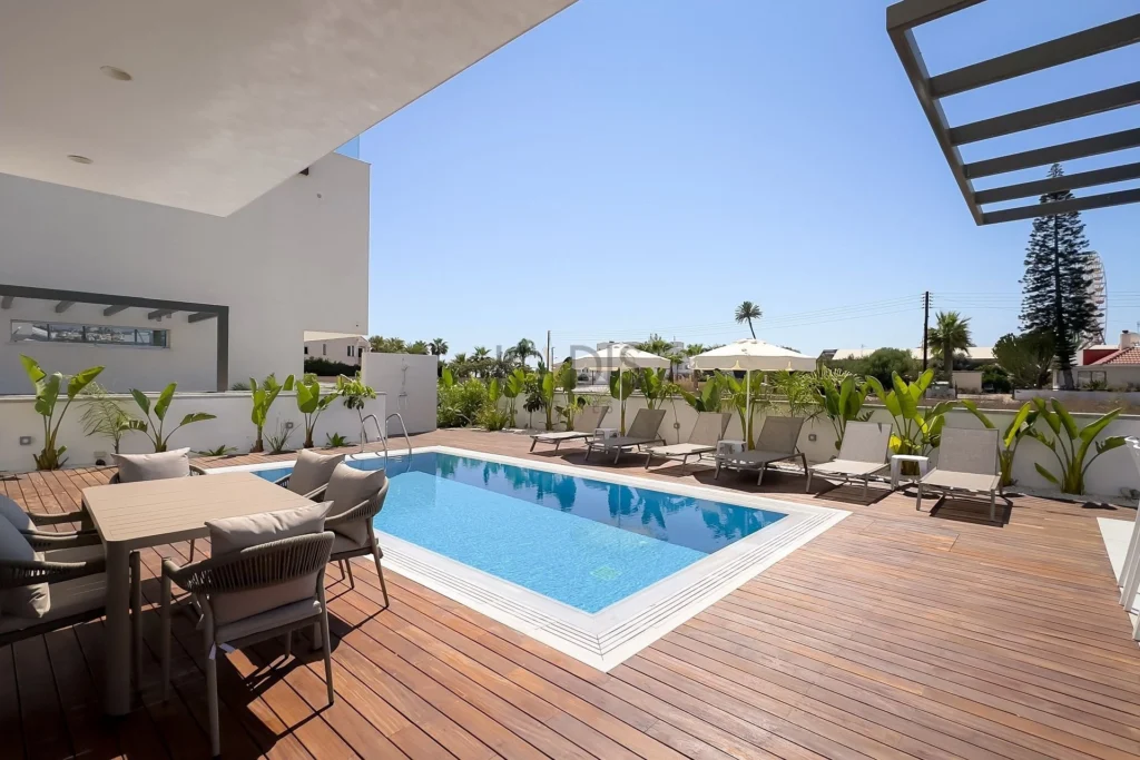 4 Bedroom House for Sale in Famagusta – Agia Napa