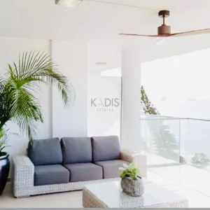 4 Bedroom Apartment for Rent in Agios Tychonas, Limassol District