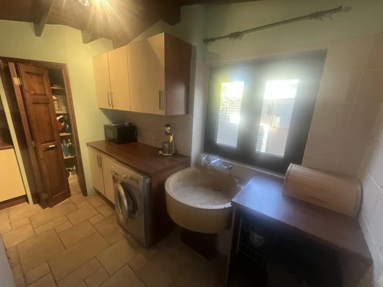 3 Bedroom House for Sale in Monagroulli, Limassol District