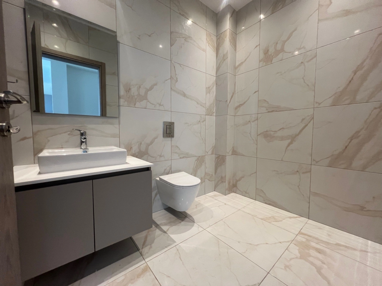 2 Bedroom Apartment for Sale in Limassol – Agios Athanasios